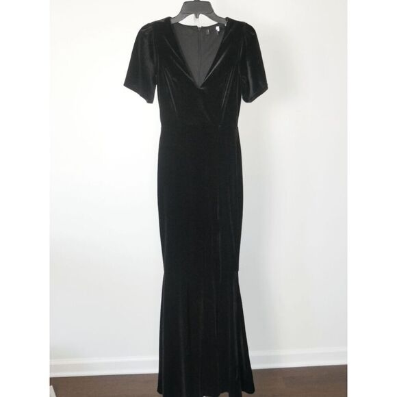 Lulus Black Velvet Trumpet Maxi Dress | XS | V-Neck | Flutter Sleeve | Slit Gown - Picture 4 of 11
